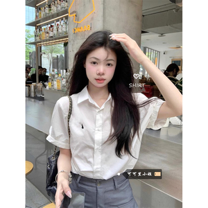 学院风polo领白色短袖衬衫女夏季韩系设计感刺绣别致衬衣宽松上衣
