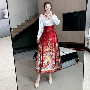 新中式国风织金马面裙女装春季2024新款高腰红色百褶a字半身裙子