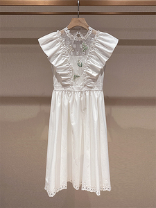 法式白色连衣裙冬卓雅逸艾薇2024夏季新款浪漫田园荷叶边蕾丝裙子