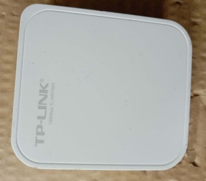 TP-LINK 普联 TL-WR700N 150M 迷你型无线路由器无线AP带转换开关