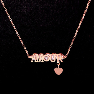 不掉色锁骨链 AMOUR法语“爱”带钻个性项链女生创意桃心字母配饰
