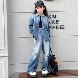 女童时尚破洞牛仔套装2024新款韩版儿童时髦炸街外套长裤两件套潮