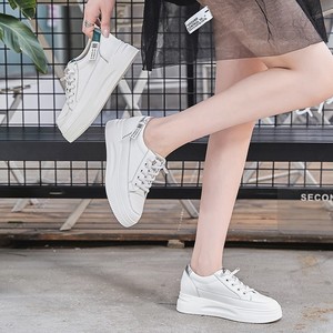 香香莉2021年秋季新款内增高小白鞋真皮小白鞋