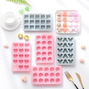 硅胶冰块模具草莓家用冻冰格方形塑料制冰模DIY辅食盒滴胶模具