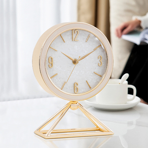 轻奢现代简约座钟创意时尚客厅家用钟表台钟金属静音台式时钟摆钟