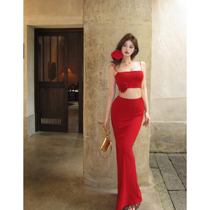 时尚小众气质短款红花吊带上衣性感高级包臀后开叉半身裙套装女夏