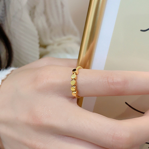 小方糖戒指女小众设计食指时尚18k金高级感指环碎金子钛钢不掉色