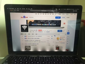 苹果笔记本电脑macbook屏幕总成暗屏花屏进水排线舞台灯黑屏维修