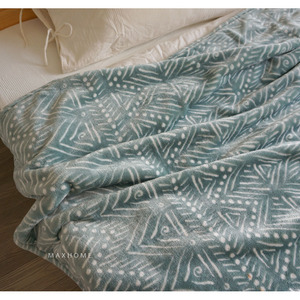 客供几何印花加厚法兰绒毯秋冬保暖床单沙发午睡毛毯柔软外贸原单