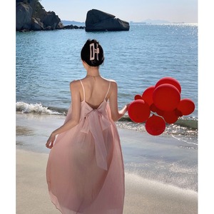海边氛围感粉色吊带长裙后背绑带度假连衣裙女夏季三亚旅游沙滩裙