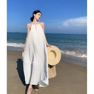 海边拍照连衣裙超仙白色雪纺吊带海岛度假沙滩裙女飘逸网红海滩裙