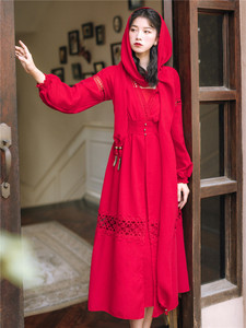 青海湖红色长裙旅游沙漠度假雪纺民族风复古连衣裙草原长袖红裙秋