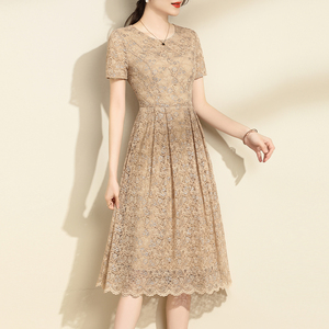 法式蕾丝连衣裙女夏季2024新款女装高级感气质短袖中长款夏天裙子