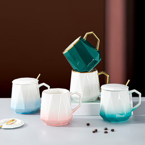 北欧办公杯轻奢马克杯配盖勺陶瓷茶水杯子创意早餐牛奶杯酒店家用