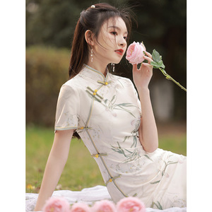 素雅旗袍2024年新款改良女年轻款中国风少女新中式连衣裙白色淑女