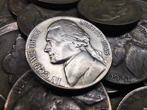 美国1942年-1945年5美分银币21.21mm5克 杰斐逊35%银战时美洲钱币