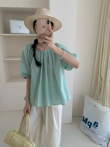 尤梨谷韩系夏季褶皱圆领泡泡袖纯色衬衫女设计感小众短袖上衣
