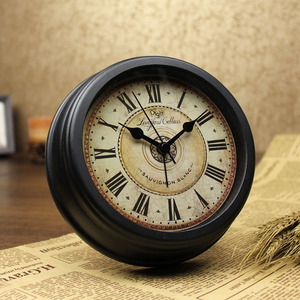 美式客厅座钟欧式复古老式闹钟小时钟创意钟表小型桌面摆件厨房钟