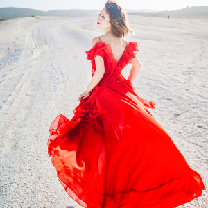 连衣裙娜树吊带荷叶复古大摆长裙度假大红色仙女沙漠海岛边旅拍照