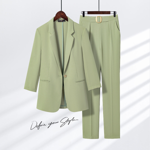 绿色冰丝西装外套女夏季超薄款七分袖防晒休闲职业小个子西服套装