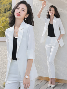 白色西装套装女士设计感中袖外套夏季薄款休闲气质高端职业工作服