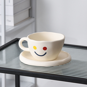 咖啡杯高颜值陶瓷马克杯碟套装女家用高级感早餐水杯创意笑脸杯子