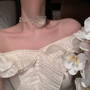白色山茶花珍珠项链女新款花朵颈链高级感锁骨链脖子配饰颈花绑带