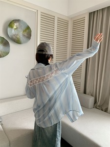 kumikumi设计感蕾丝拼接镂空衬衫女春夏小众撞色条纹宽松防晒外套