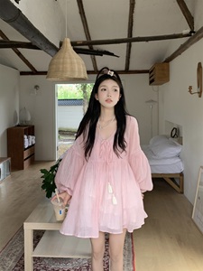 kumikumi甜美风粉色V领灯笼袖衬衫女春季减龄衬衣中长款娃娃上衣
