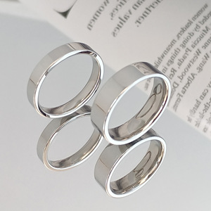 欧美新款时尚简约光面钛钢戒指刻字平面不锈钢情侣戒指女不掉色