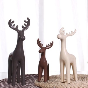 北欧陶瓷驯鹿摆件 客厅创意饰品现代陶瓷摆件三件套 B4-9919