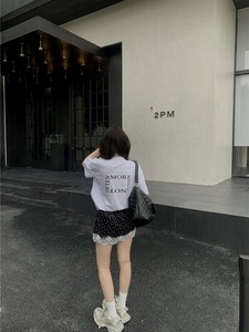 韩系字母印花圆领短袖T恤女夏季宽松中长款休闲小众百搭白色上衣