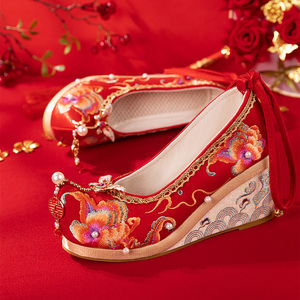 岚悦榆秀禾婚鞋配古风古装汉服鞋子女中式婚礼红色新娘坡跟鞋女夏