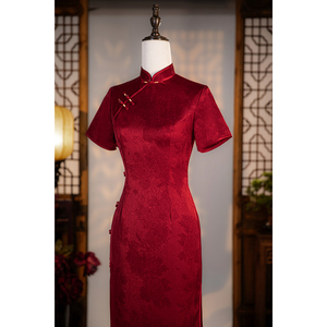 红色旗袍敬酒服喜婆婆婚宴装2024新款夏季妈妈礼服平时可穿中长款