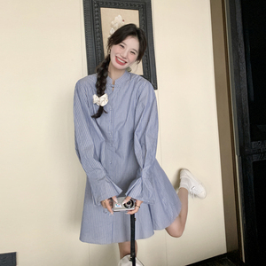 蓝白条纹长袖衬衫连衣裙女春秋2024新款韩系气质设计感小个子裙子