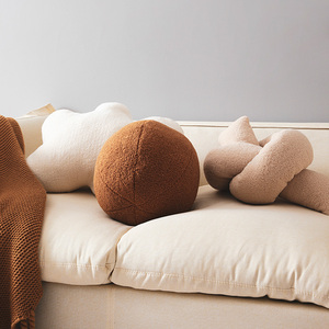 游梨立体异形圈圈圆球羊羔毛绒沙发抱枕靠包ins沙发客厅抱枕靠垫