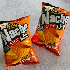 Nacho韩国进口好丽友香辣烤干酪味玉米片咸芝士脆片膨化聚会零食