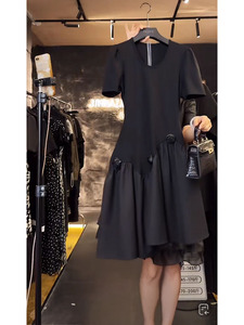 2024夏装新款法式时尚高级感名媛气质女神范高端黑色连衣裙女装