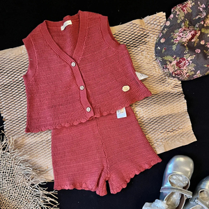 女童夏装套装2024新款女宝宝洋气甜美红色针织背心马甲短裤两件套