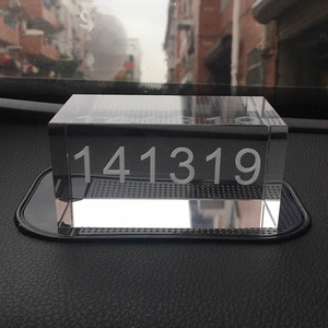 141319水晶方体汽车载摆件方块玻璃定制底座可内雕刻字数字文字