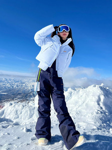 KSKM白色短款滑雪服外套女2023年冬季设计感防风防水棉服运动套装