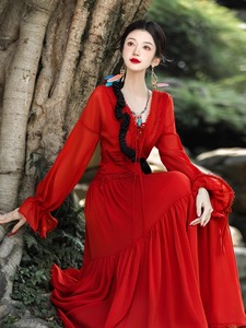 红色民族风连衣裙新疆沙漠裙子异域风情草原西北云南旅游穿搭女装