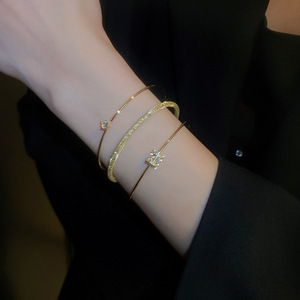 3件套手链轻奢小众设计精致金色复古手镯女款2024年高级感H首饰品