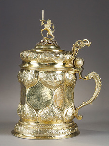 独角鹿西洋古董 古董银器 持剑雄狮主题银镀金花叶纹装饰啤酒杯