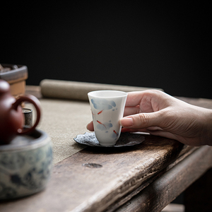 纯手绘鱼戏聚香杯家用白瓷薄胎茶杯单个主人杯陶瓷功夫茶具品茗杯