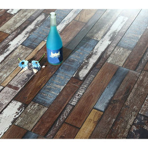 12mm强化复合木地板复古耐磨做旧彩色仿古个性高密度服装店背景墙