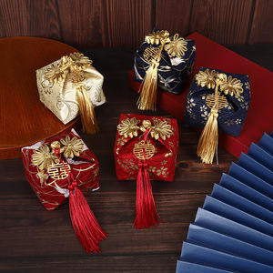 婚庆喜糖盒正方形中式国潮喜糖袋子结婚伴手礼糖果盒礼品袋