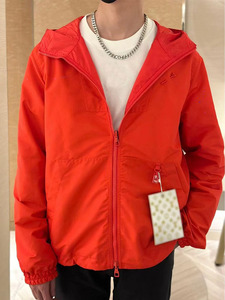 欧美潮牌2024年春夏新款胸针老花两面穿连帽红色外套男士时尚夹克