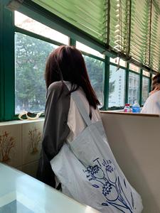 韩版少女休闲郁金香帆布包小众外出通勤大容量布袋子托特包单肩包