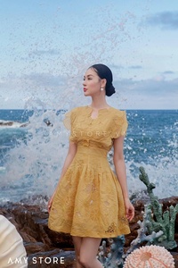 越南小众设计师品牌橙色花仙子花朵刺绣短裙橘黄色仙女连衣裙A125